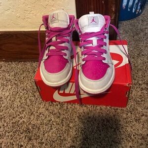 Girl Jordan Retro 1